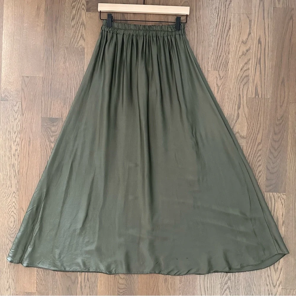 NWT Made in Italy Satin Silk Blend Maxi Skirt in Dusty Olive Green Medium